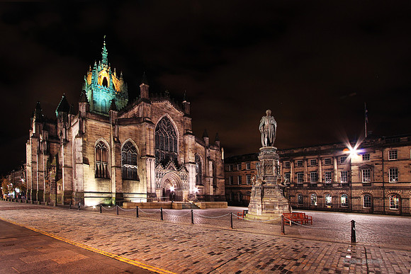 May contain scenes from a photographic perspective of The City of Edinburgh