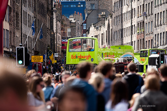 May contain scenes of photography locations, beautiful views, and visual references of The City of Edinburgh.
