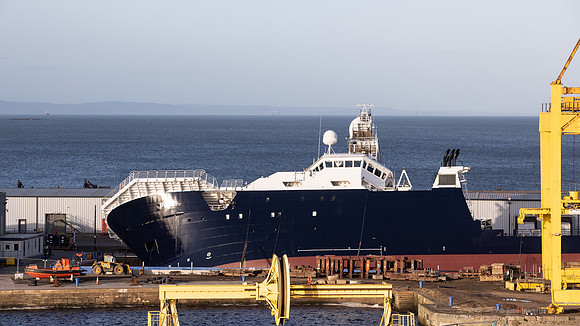 Shipping accident Scotland, Petrel research vessel in Leith Docks