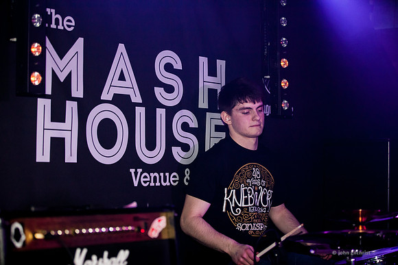 Photographer for Edinburgh bands and solo music artists 20160219-0007