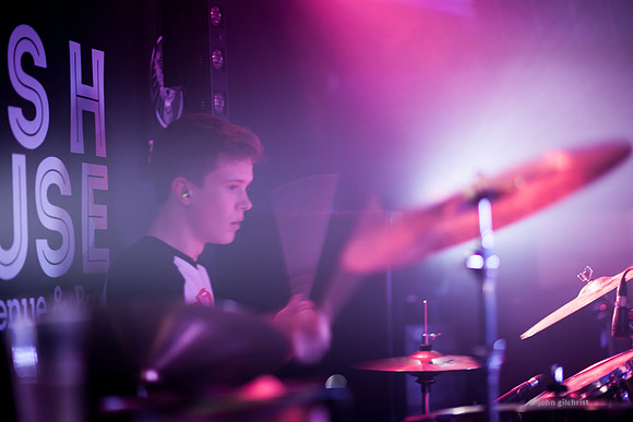 Gig photographer in Edinburgh for live band photoshoots in Scotland 20160219-0003