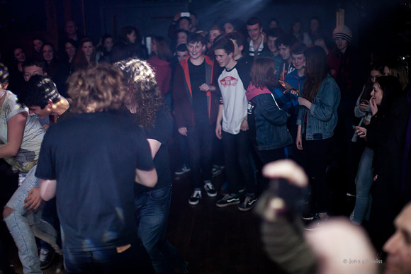 Creative music photography by Edinburgh gig photographer John Gilchrist 20160219-0009