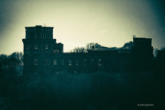 May include scenes of photography locations, beautiful views, and visual references of Edinburgh UK.
