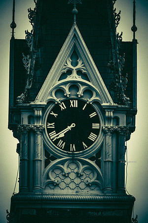 May include scenes of photography locations, beautiful views, and visual references of The City of Edinburgh.