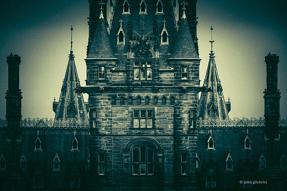 May include scenes of photography locations, beautiful views, and visual references of Edinburgh UK.