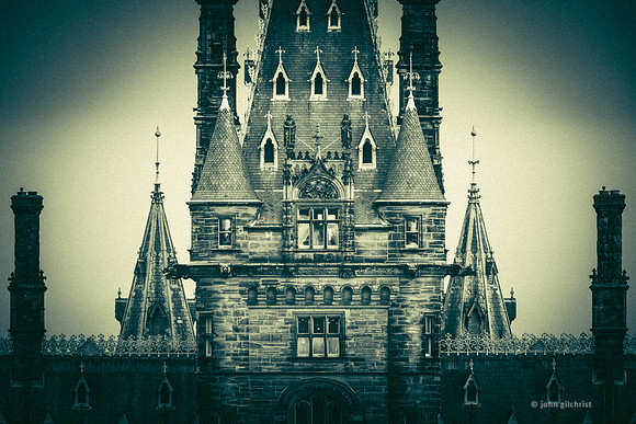 May contain scenes from a photographic perspective of The City of Edinburgh