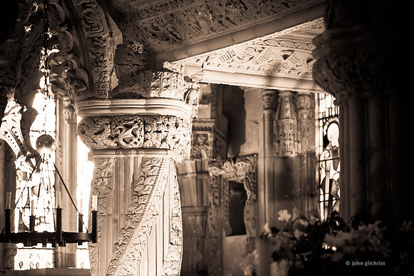 May include scenes of photography locations, beautiful views, and visual references of The City of Edinburgh.