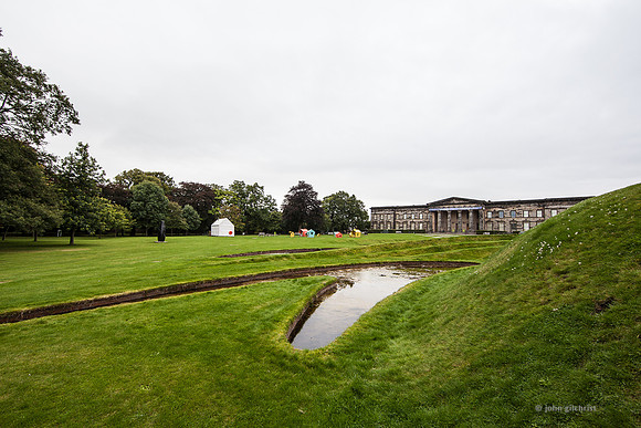 May contain scenes of photography locations, beautiful views, and visual references of Edinburgh Scotland.
