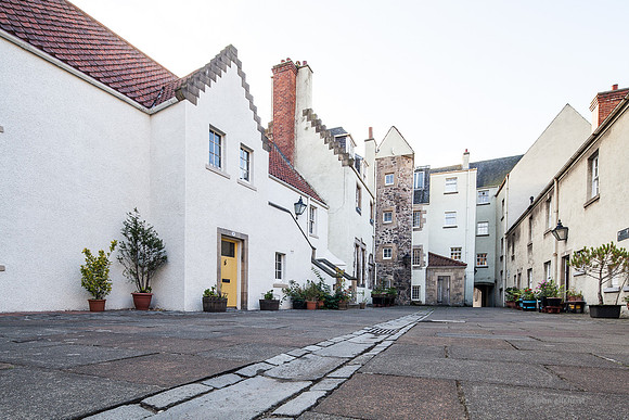 May contain scenes from a photographic perspective of The City of Edinburgh