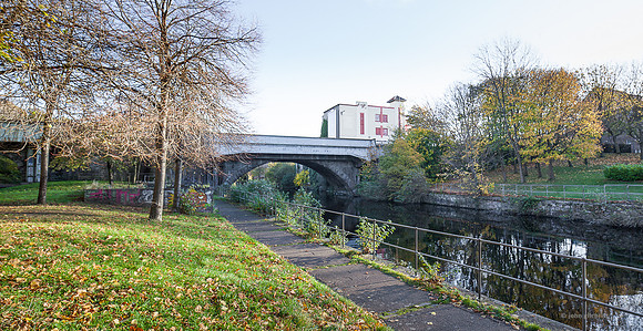May contain scenes of photography locations, beautiful views, and visual references of Edinburgh Scotland.