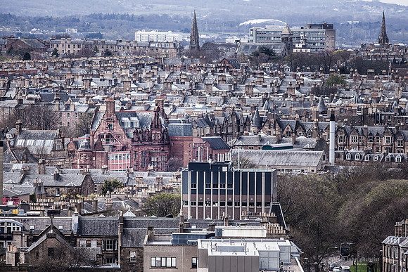 May contain scenes of photography locations, beautiful views, and visual references of The City of Edinburgh.