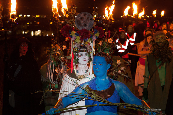 May include scenes of photography locations, beautiful views, and visual references of The City of Edinburgh.