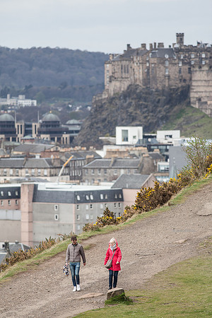 May contain scenes of photography locations, beautiful views, and visual references of Edinburgh Scotland.