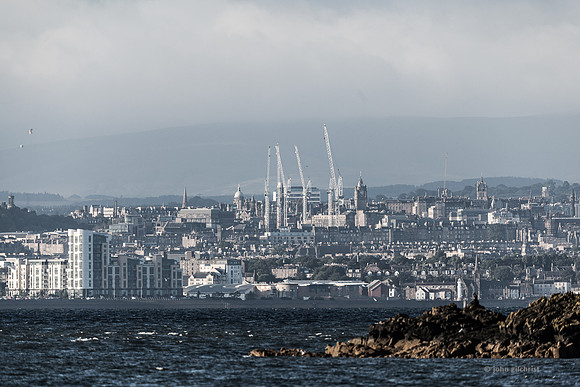 May contain scenes of photography locations, beautiful views, and visual references of Edinburgh UK.
