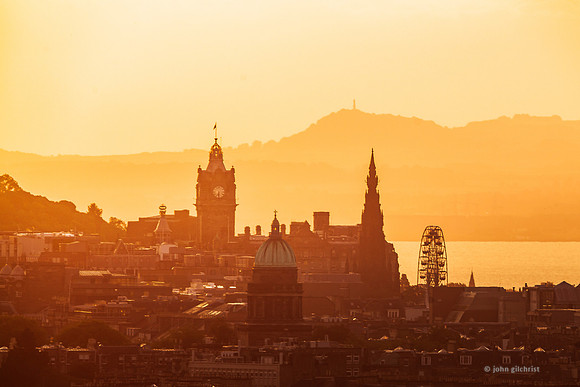 May contain scenes of photography locations, beautiful views, and visual references of Edinburgh UK.