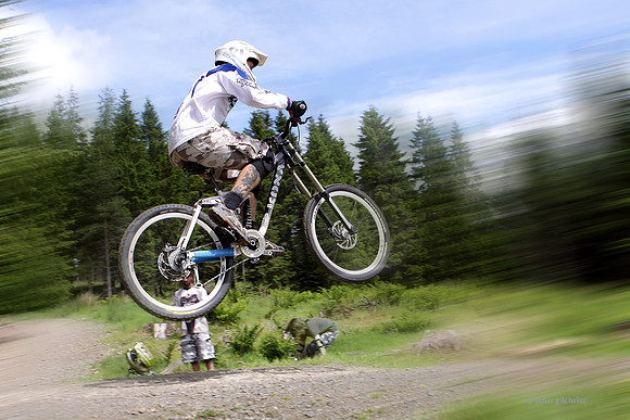 JG is an Edinburgh based photography service open to clients looking for professional photographers in Scotland.