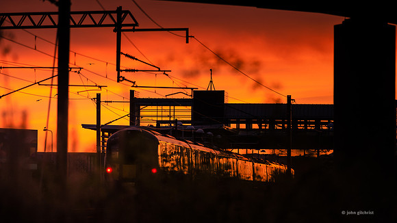 May contain scenes of photography locations, beautiful views, and visual references of Edinburgh UK.