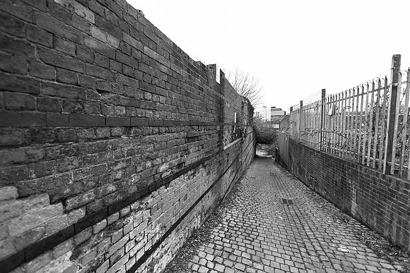 Photos from the Street | Birmingham, England | Cobble Path