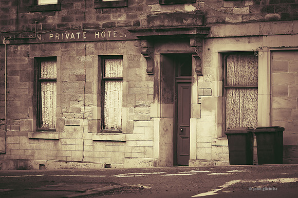 Edinburgh Photography Services, John Gilchrist, Midlothian Photos Lasswade 20-0007