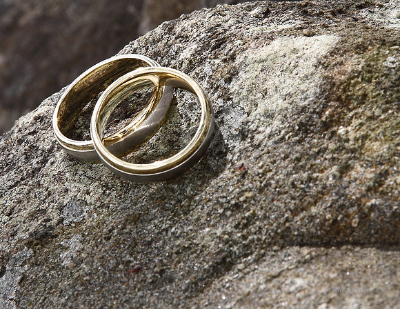 JG is an Edinburgh based photography service open to clients looking for photographers in Scotland.