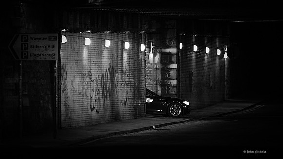 May contain scenes of photography locations, beautiful views, and visual references of Edinburgh UK.