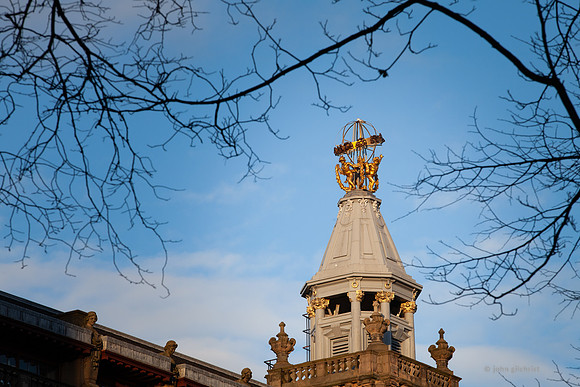 May include scenes of photography locations, beautiful views, and visual references of Edinburgh Scotland.