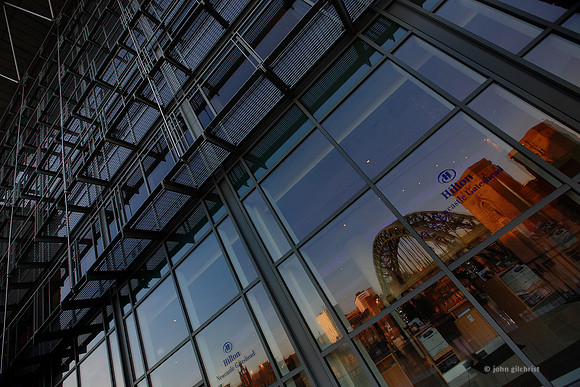 JG is a Scottish based photographer open to clients looking for a photography service in Edinburgh.