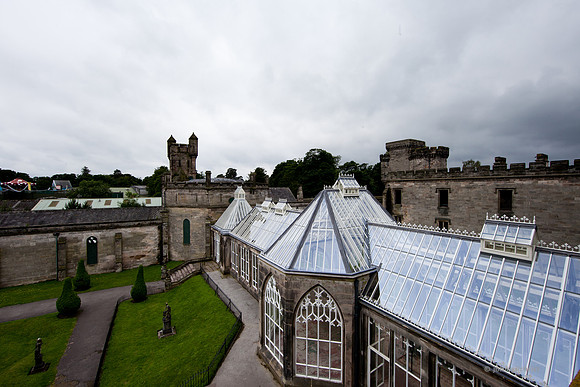 JohnGilchrist is a Scottish based photography service open to clients looking for photographers in Edinburgh.